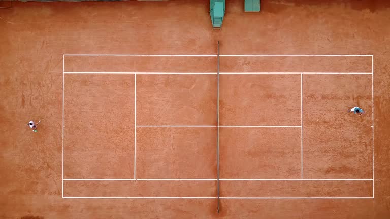 construction court de tennis terre battue à Hyères